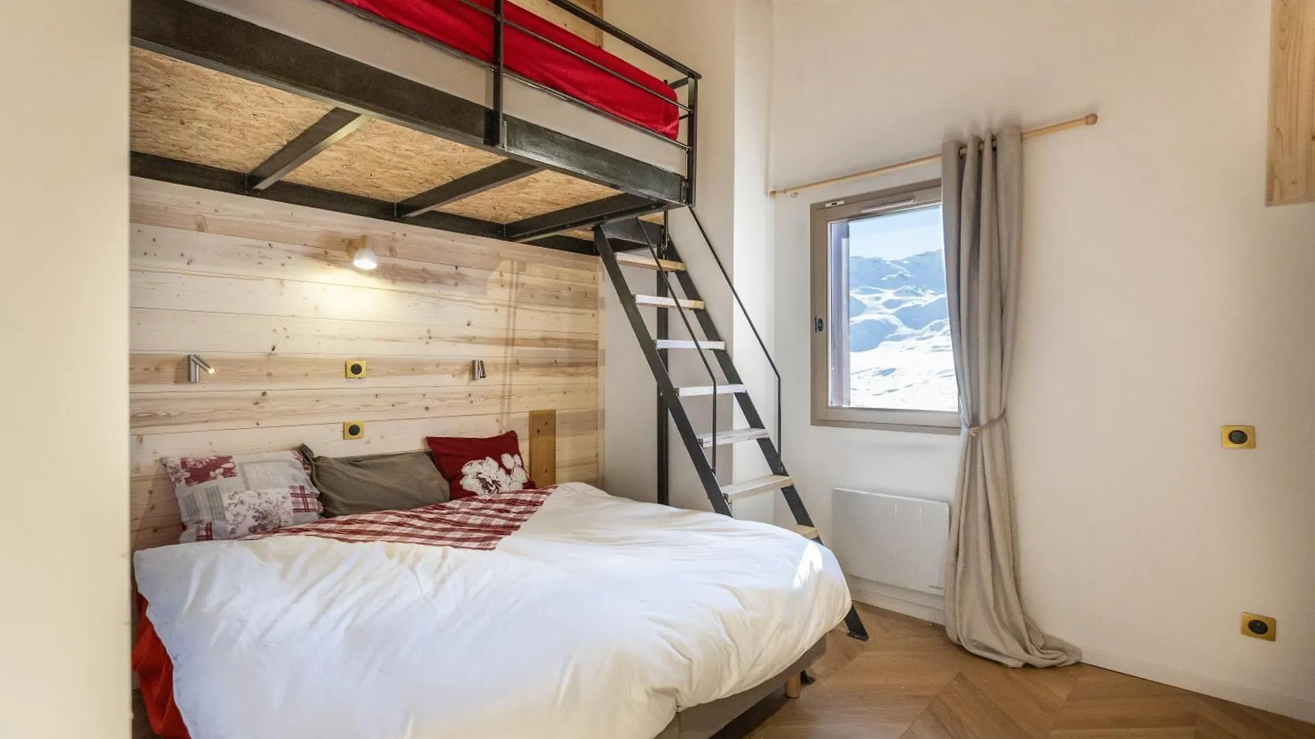 Chalet Alaska Val Thorens 130 M2 - Pied Des Pistes De Samedi A Samedi 0*,  France